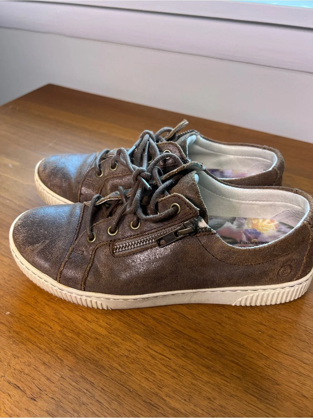 Born Distressed Brown Suede Lace-Up Zip Sneakers Loafers Women’s 7